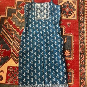 Sleeveless Indian Kurta